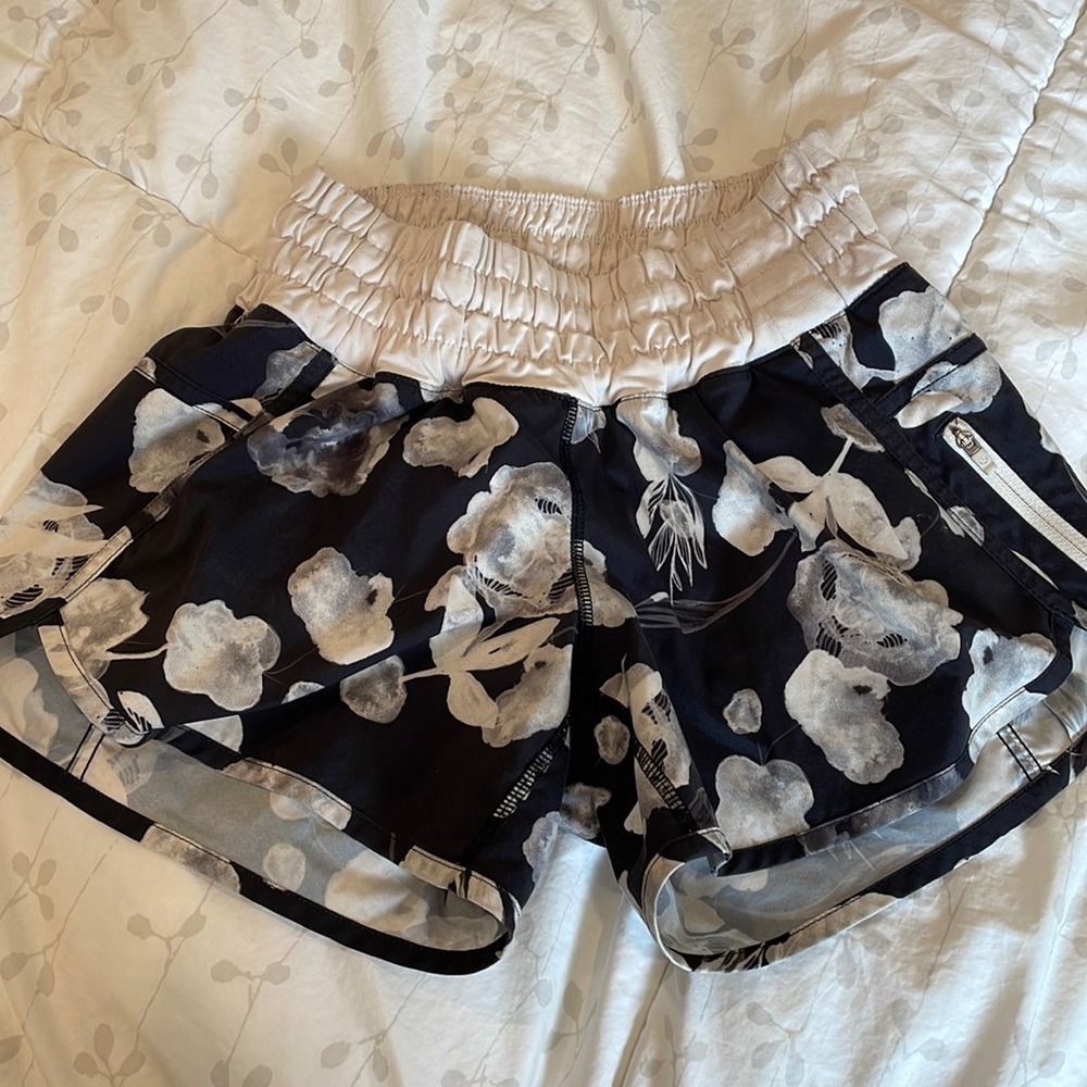 Lululemon size 4 shorts
